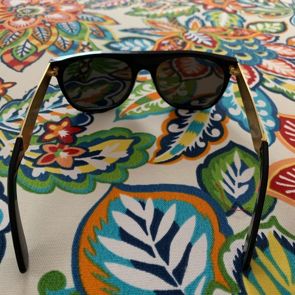 Retrosuperfuture Sunglasses - Picture 3 of 4